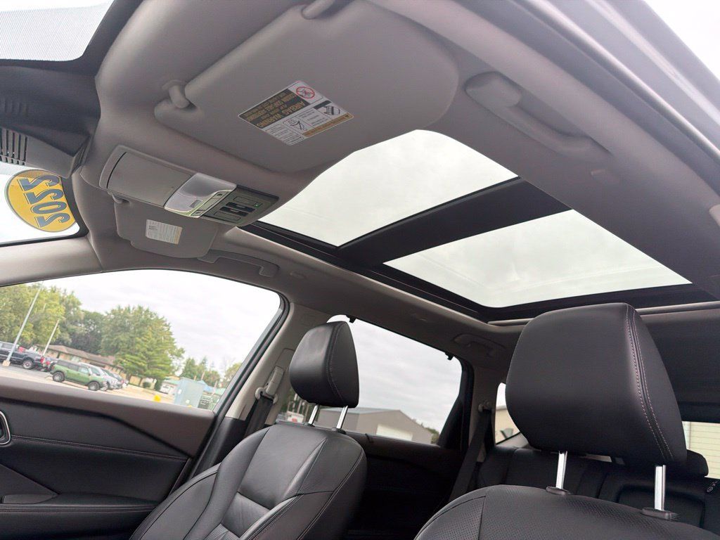 Used 2022 Nissan Rogue Platinum w/ Head-Up Display Package AWD/4WD image 13