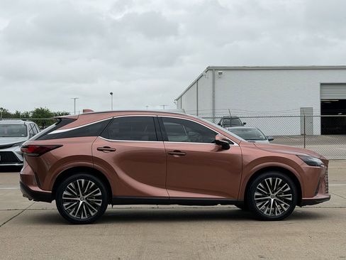 Used 2023 Lexus RX 350 Premium Plus w/ Cold Area Package FWD image 3