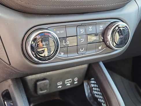 Used 2023 Chevrolet TrailBlazer LT w/ Convenience Package AWD/4WD image 31