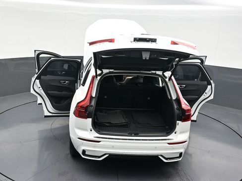 New 2026 Volvo XC60 B5 Plus w/ Protection Package Premier AWD/4WD image 33