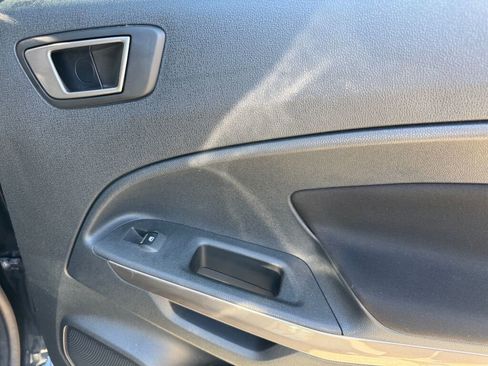 Certified 2020 Ford EcoSport SE image 19