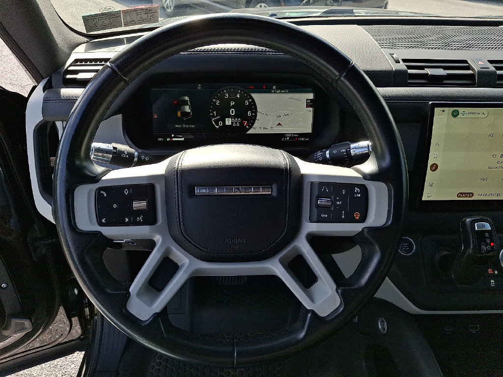 Used 2022 Land Rover Defender 110 XS Edition AWD/4WD image 16