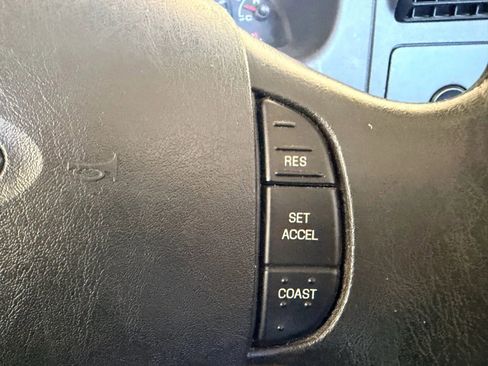 Used 2005 Ford F250 XLT image 13