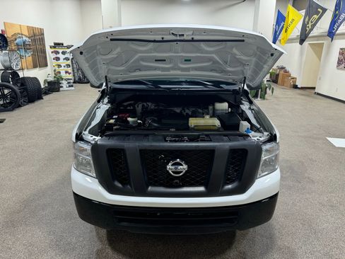 Used 2018 Nissan NV 3500 S image 58