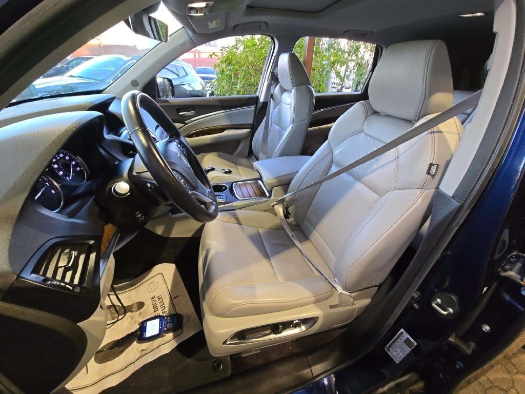 Used 2020 Acura MDX w/ Technology Package AWD/4WD image 2