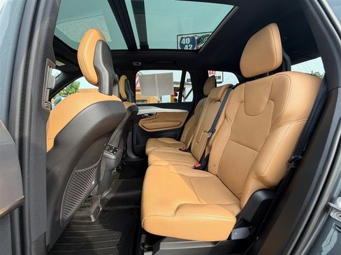 Used 2018 Volvo XC90 T6 Momentum w/ Convenience Package AWD/4WD image 16