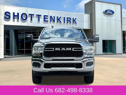 Used 2024 RAM 2500 Tradesman w/ Chrome Appearance Group AWD/4WD image 2