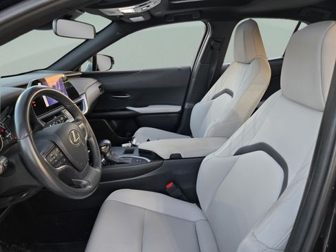 Used 2024 Lexus UX 250h FWD image 9