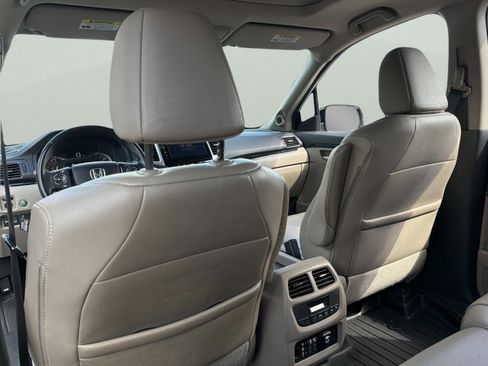 Used 2016 Honda Pilot Touring image 25
