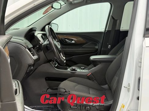Used 2018 GMC Terrain SLE w/ Driver Convenience Package FWD image 9