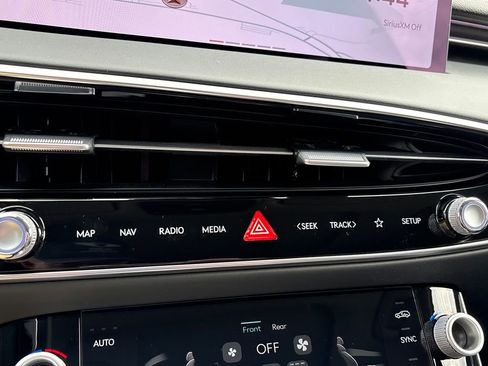 New 2026 Genesis GV70 2.5T Select image 17