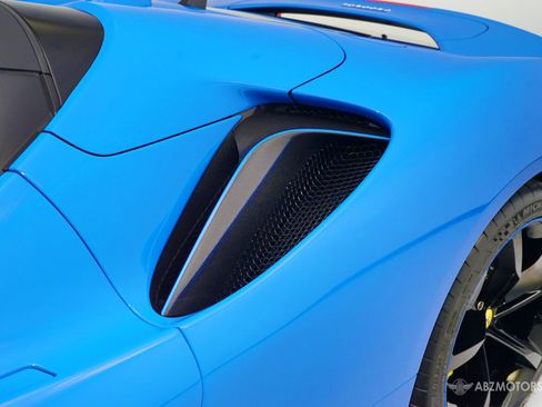 Used 2025 Ferrari SF90 Spider Base image 4