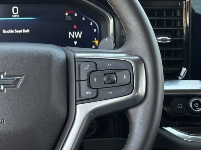 Used 2025 Chevrolet Silverado 1500 LT Trail Boss w/ Convenience Package II AWD/4WD image 16