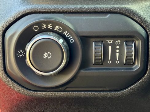 Certified 2019 Jeep Wrangler Unlimited Sport S image 29