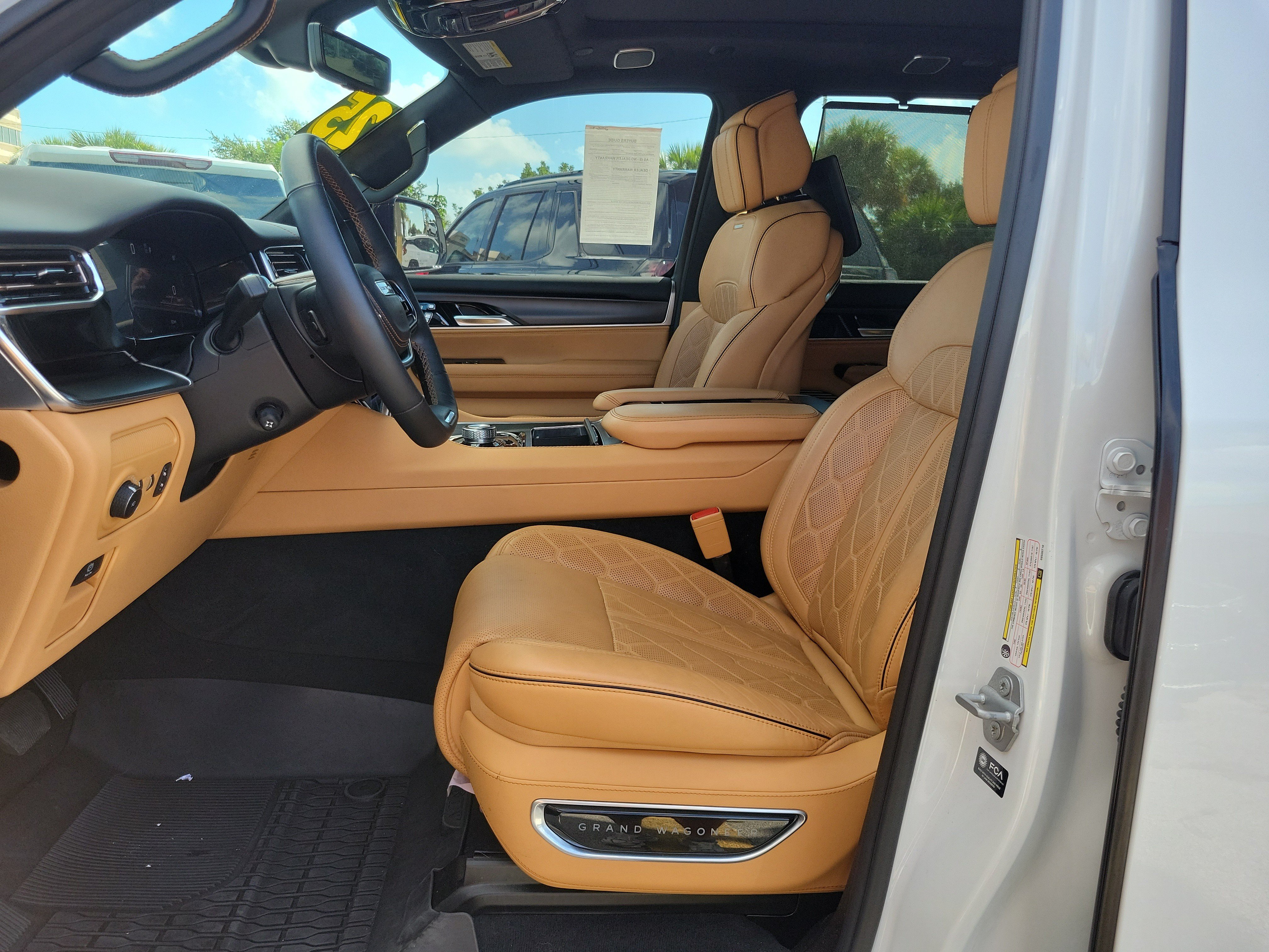 Used 2025 Jeep Grand Wagoneer Series III w/ Rear Seat Video Group 1 AWD/4WD image 10