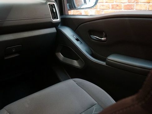 Used 2025 Nissan Frontier SV w/ SV Convenience Package AWD/4WD image 36