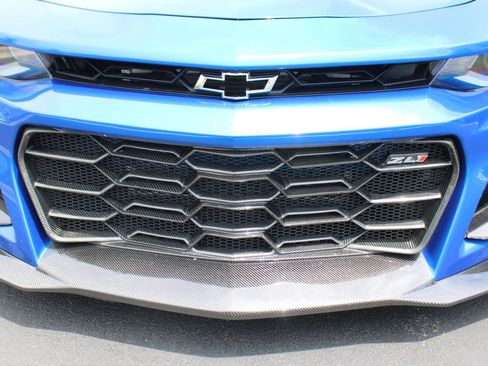 Used 2018 Chevrolet Camaro ZL1 RWD image 39