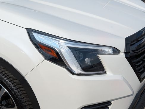 Used 2023 Subaru Forester Limited AWD/4WD image 16