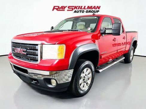 Used 2011 GMC Sierra 2500 SLT w/ SLT Convenience Package AWD/4WD image 3