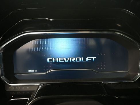 Used 2024 Chevrolet Silverado 1500 LT RWD image 11