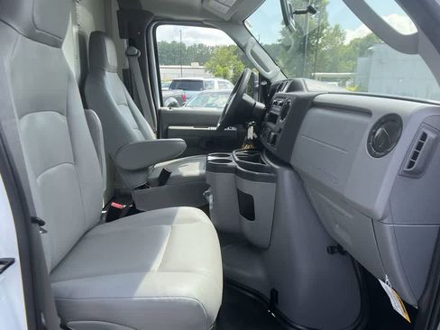New 2025 Ford E-350 and Econoline 350 Super Duty w/ Power Equipment Group image 25
