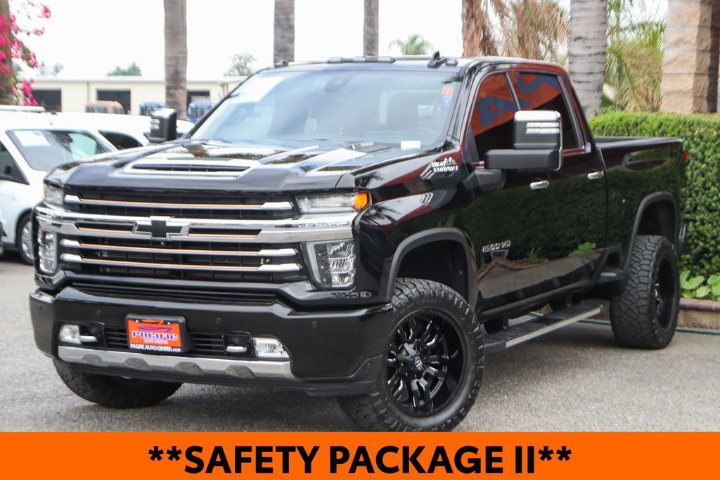 Used 2020 Chevrolet Silverado 2500 High Country w/ Technology Package AWD/4WD image 4