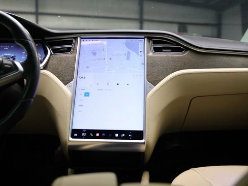 Used 2013 Tesla Model S image 29