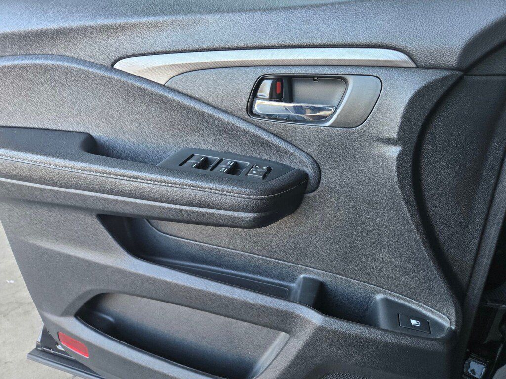 Certified 2023 Honda Ridgeline Sport image 22