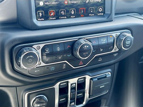 Used 2023 Jeep Wrangler Unlimited w/ Cold Weather Group image 16