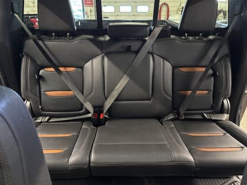 Used 2025 GMC Sierra 2500 AT4 w/ AT4 Preferred Package AWD/4WD image 30