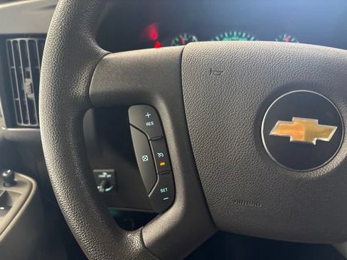 Used 2017 Chevrolet Express 3500 LT w/ LT Preferred Equipment Group RWD image 30