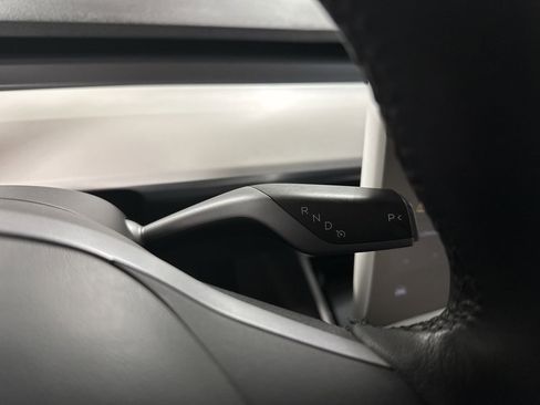 Used 2021 Tesla Model Y Long Range image 20