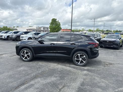 Used 2024 Chevrolet Trax RS w/ Driver Confidence Package FWD image 11