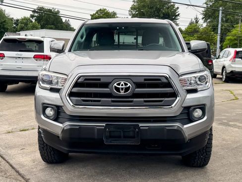 Used 2016 Toyota Tacoma SR5 w/ Towing Package AWD/4WD image 8