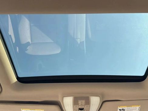 Used 2016 Mercedes-Benz E 350 4MATIC Sedan image 30