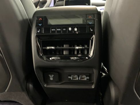 Certified 2023 Jeep Grand Cherokee Overland w/ Adv Protech Group III AWD/4WD image 13