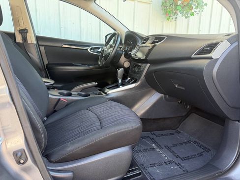 Used 2019 Nissan Sentra SV FWD image 12