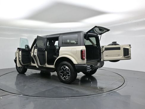 New 2025 Ford Bronco Outer Banks image 35