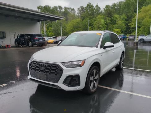 Used 2023 Audi Q5 2.0T Premium Plus w/ Premium Plus Package AWD/4WD image 2