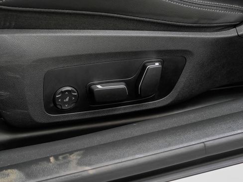 Used 2025 BMW 430i Coupe w/ Premium Package RWD image 33