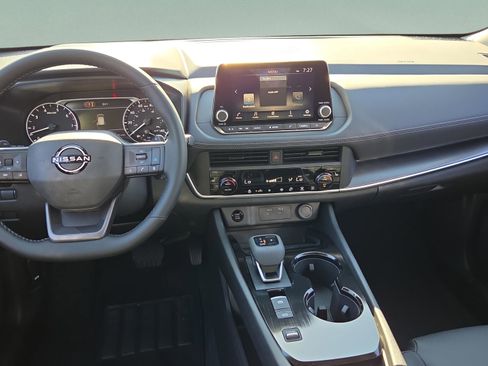 New 2026 Nissan Rogue SV FWD image 12