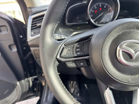 Used 2018 MAZDA MAZDA3 Grand Touring image 23