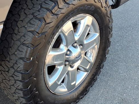 Used 2013 Ford F150 XLT w/ Luxury Equipment Group image 13