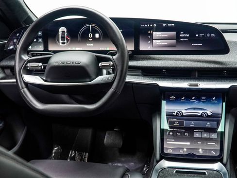 Used 2024 Lucid Air Touring AWD/4WD image 23