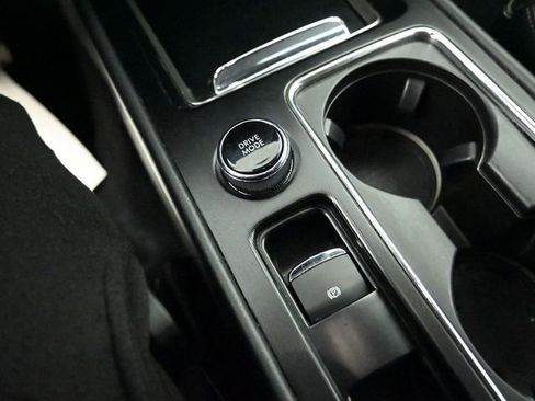 Certified 2024 Lincoln Corsair AWD image 14