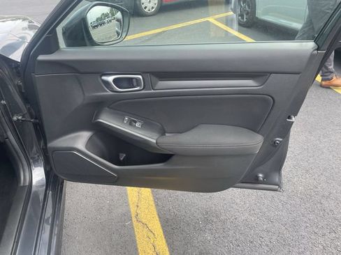 Used 2025 Honda Civic Sport image 39