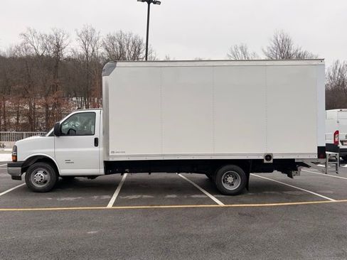 New 2026 Chevrolet Express 4500 w/ Power Convenience Package image 4