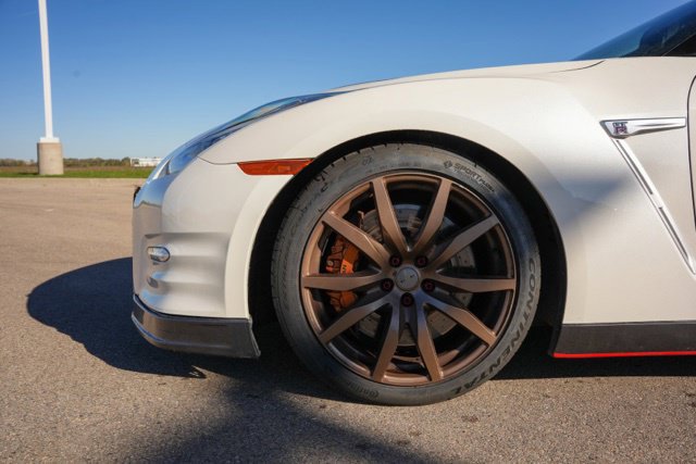 Used 2015 Nissan GT-R Premium AWD/4WD image 11