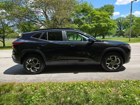 New 2026 Chevrolet Trax LT w/ Driver Confidence Package FWD image 7