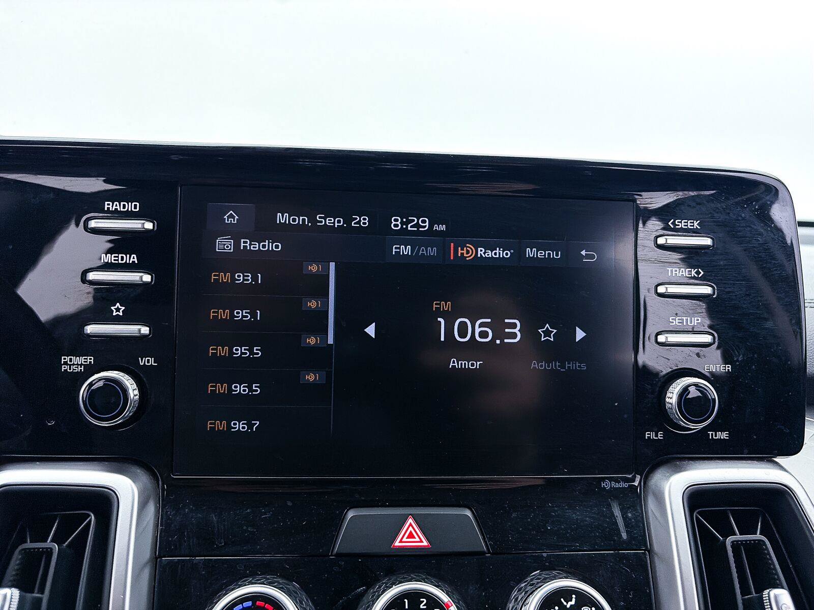 Used 2022 Kia Sorento LX FWD image 14